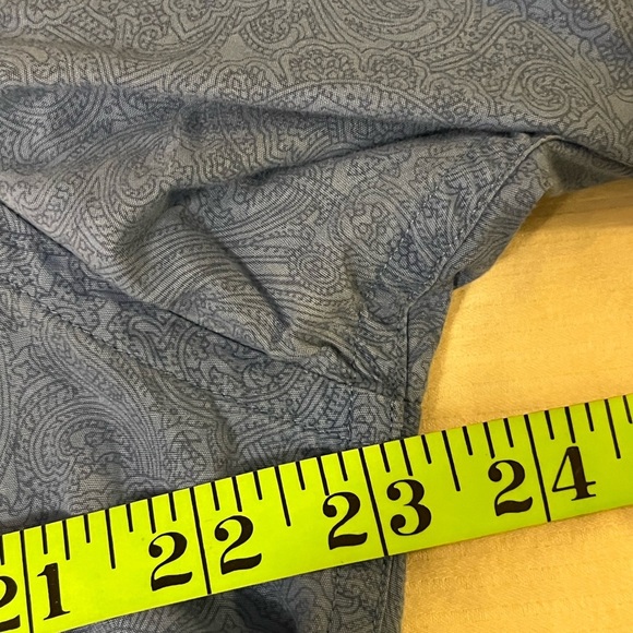 Robert Graham Blue Print Button-Up Shirt, size M - Picture 11 of 12